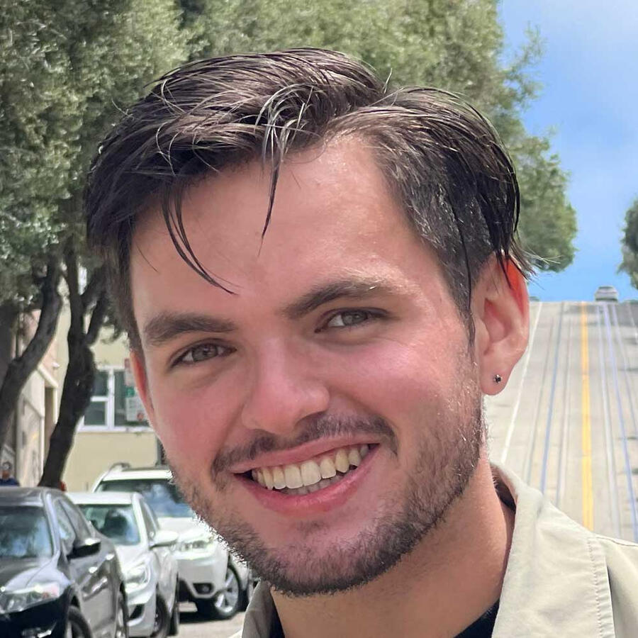 Headshot of Ian Westerbeck, a guitar teacher based in Long Beach, California