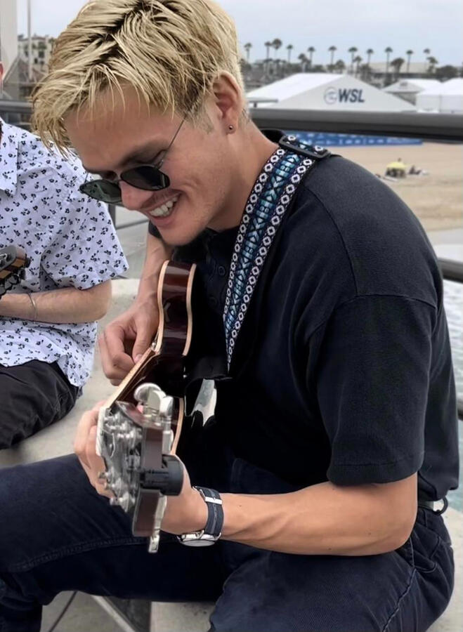 Jazz guitar teacher Ian Westerbeck performing in HB Huntington Beach, California